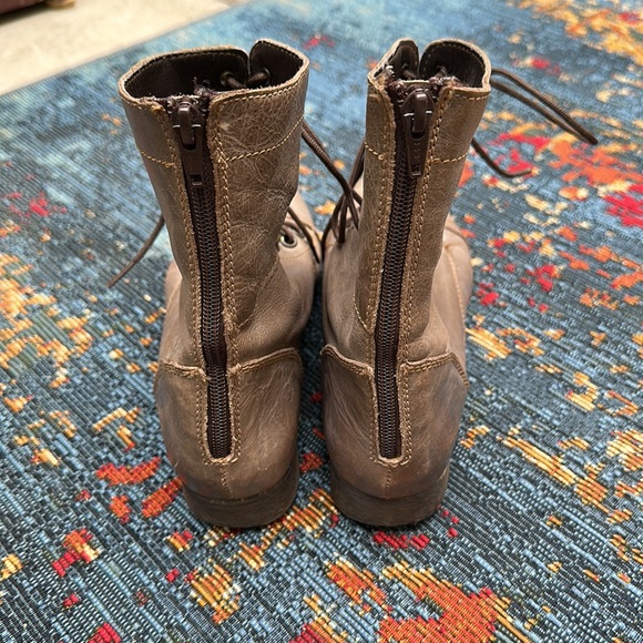 Size 8 Low heel Steve Madden - Picture 2 of 3